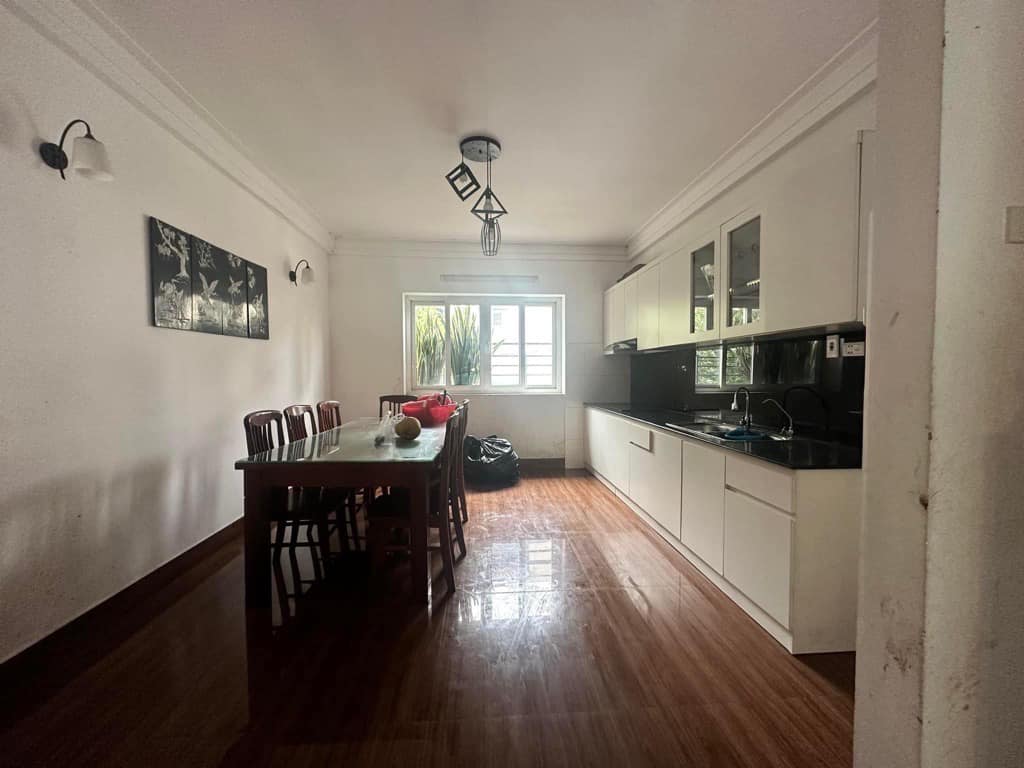CẦN BÁN NHÀ TRUNG TÂM YÊN VIÊN 70m2-CỬA NHÀ HAI OTO TRÁNH- NHÀ MỚI TINH- NHỈNH 8 TỶ